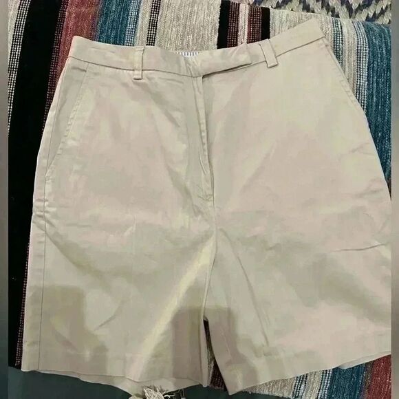 Tommy Hilfiger Women Golf Shorts Camel/ Khaki/Tan Flat Front. Size 4. - Picture 1 of 5